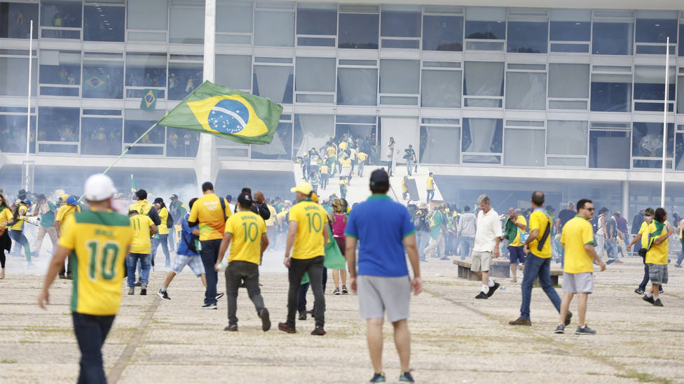 1.500 detenidos en el intento de golpe de Estado en Brasil