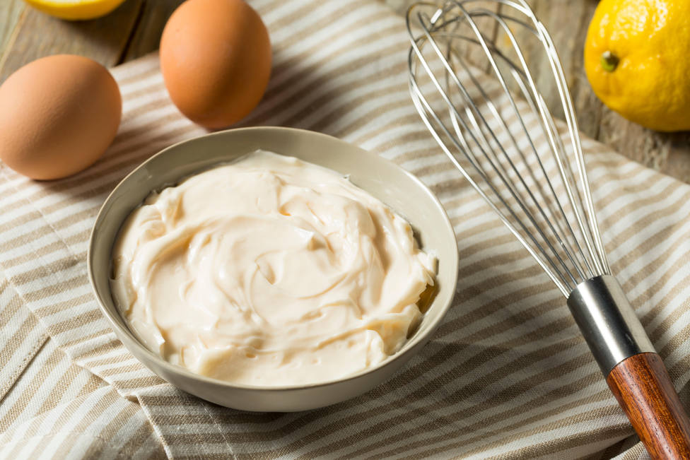 ¿Se te ha cortado la mayonesa al prepararla en casa? Alberto Herrera te da el truco para salvarla