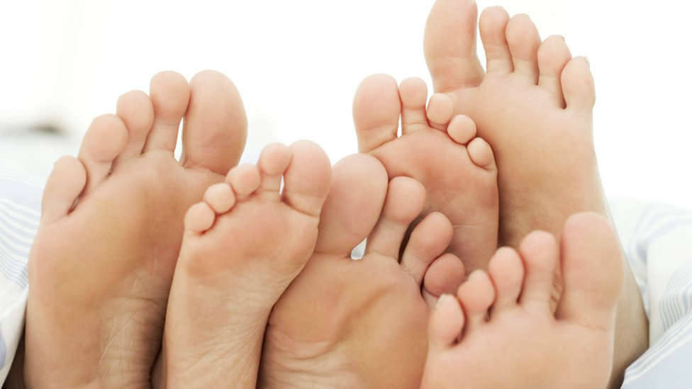 ¿Por qué las mujeres tienen los pies más fríos que los hombres?: si te pasa a ti, cuidado