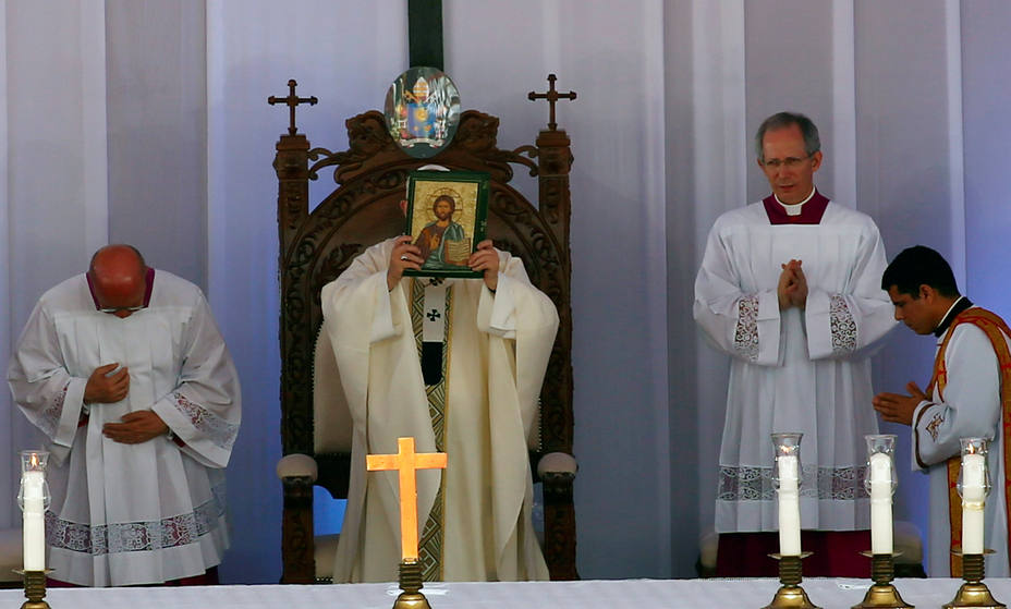 Pope Francis leads a mass in Cairo