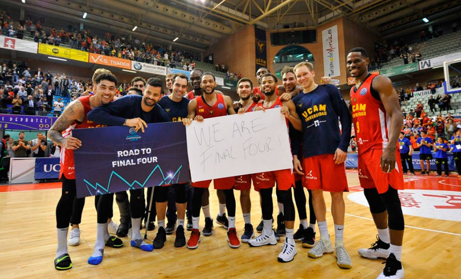 UCAM Murcia celebra el pase a la Final Four de la FIBA Champions League