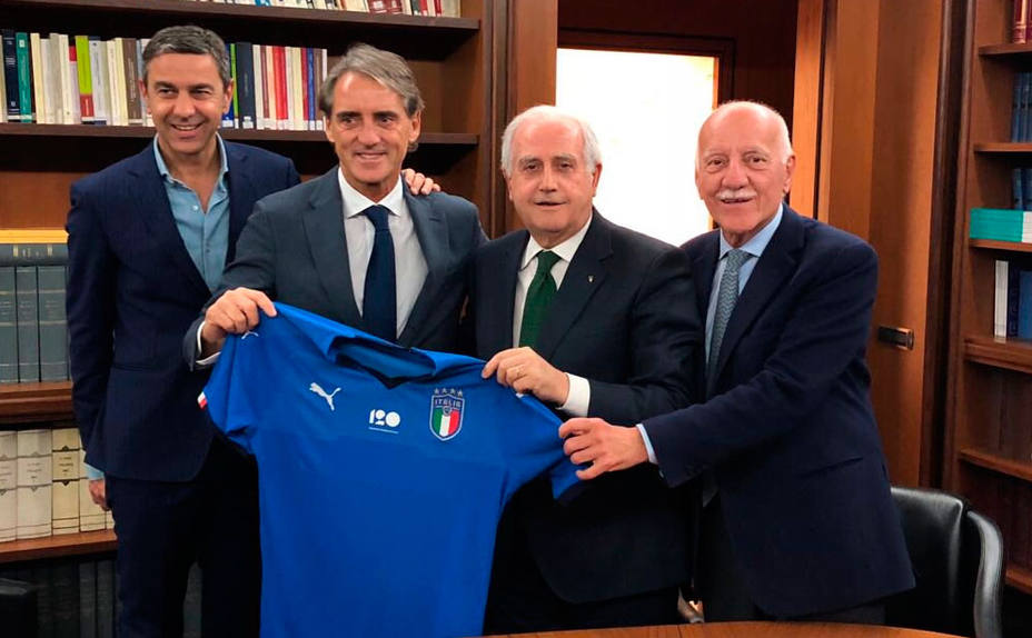 Roberto Mancini, tras ser nombrado nuevo seleccionador de Italia (@FIGC)