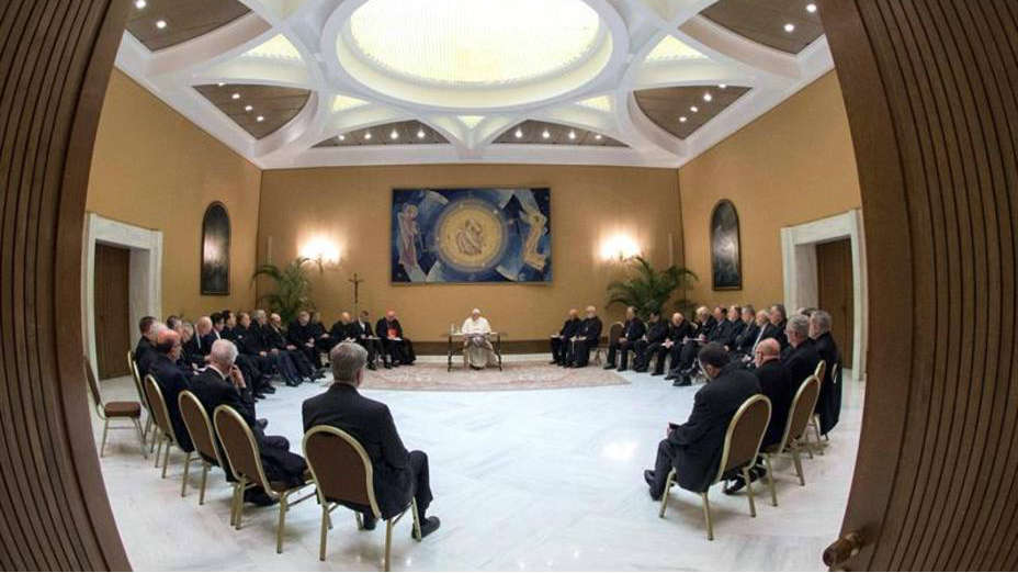 Todos los obispos chilenos ponen su cargo a disposición del Papa