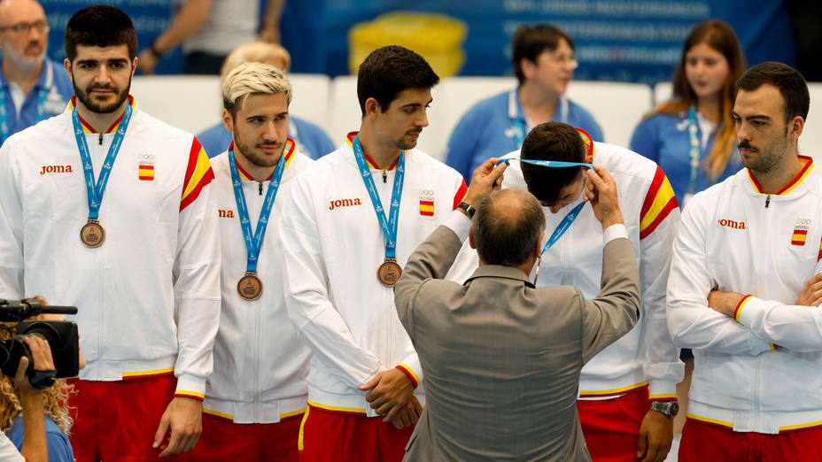 La selección española de balonmano recoge la medalla de bronce en la última jornada de los Juegos Mediterráneos en Tarragona. EFE