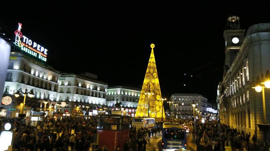 Madrid instalará señales luminosas para informar a los peatones que circulen por Preciados y Carmen en Navidad