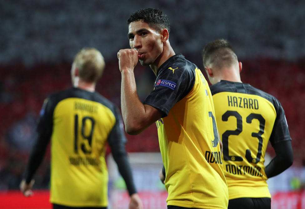 Achraf, con un doblete, le dio el triunfo al Dortmund