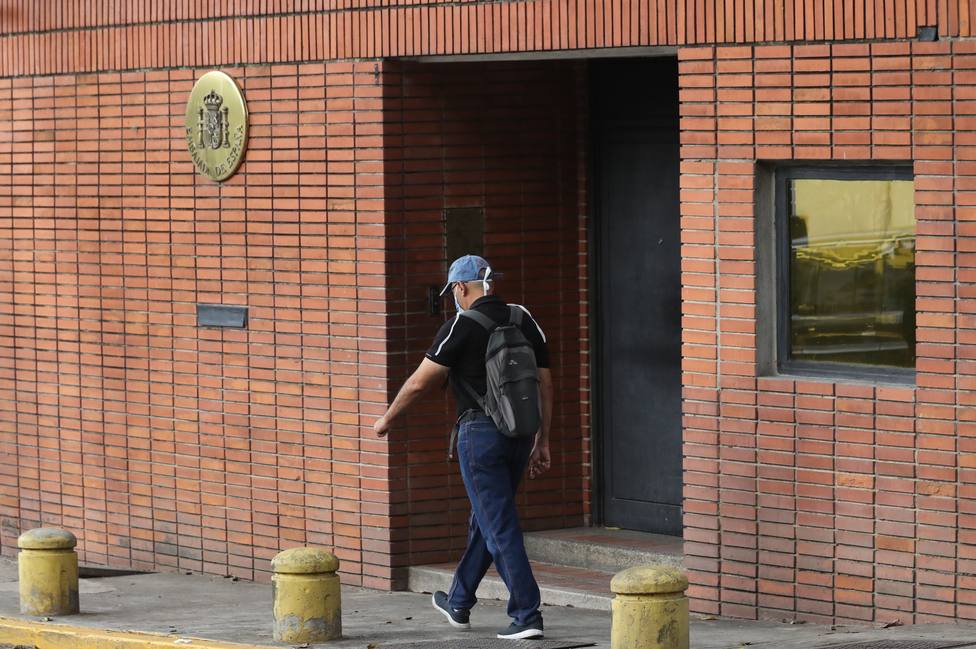 El chavismo inicia las represalias tras la fuga de Leopoldo López: dos detenidos