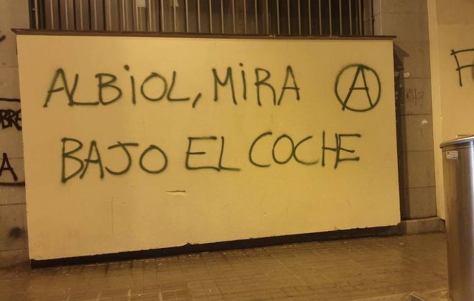 Pintada amenazante contra García Albiol en el centro de Badalona