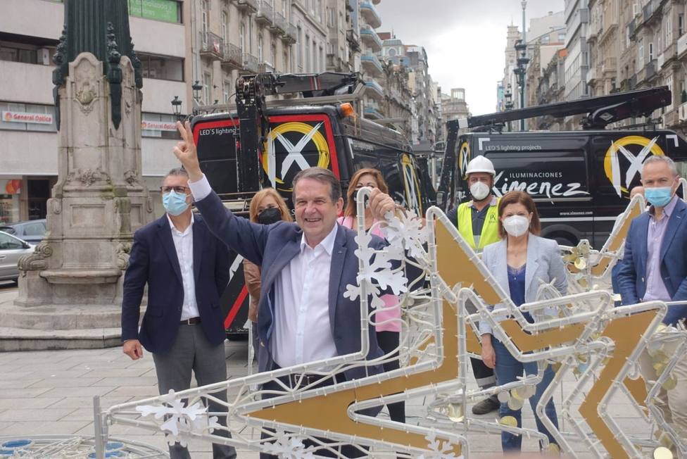 Almeida critica el exhibicionismo del alcalde de Vigo por las luces de Navidad