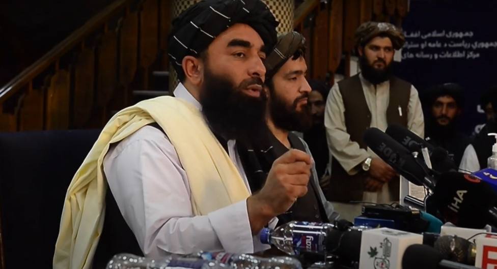Los Talibán prometen una amnistía y aseguran que las mujeres serán felices dentro de los marcos del islam