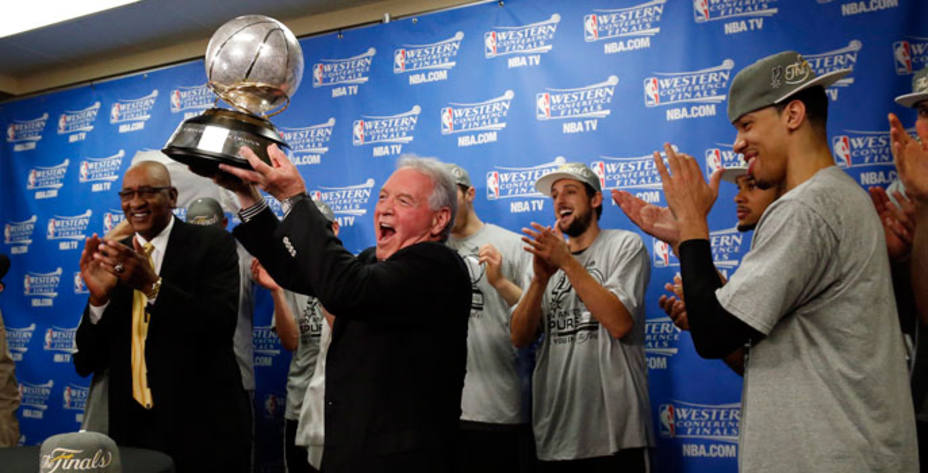 San Antonio volvió a alzarse con el título de campeón de la Conferencia Oeste. Reuters.