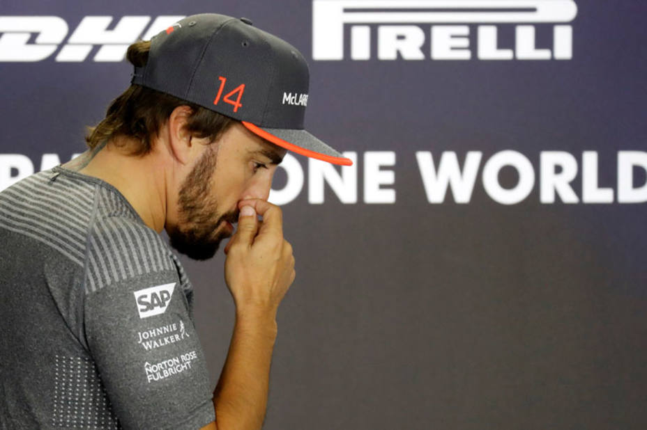 Fernando Alonso durante la rueda de prensa del día