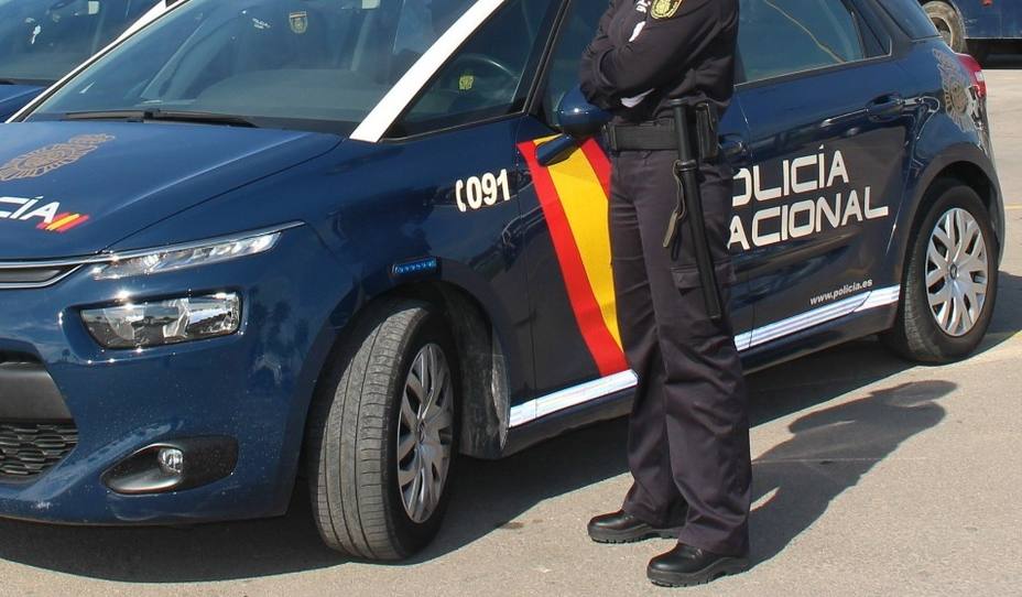 Detenidas ocho personas en una operación antidroga en un barrio de Valencia