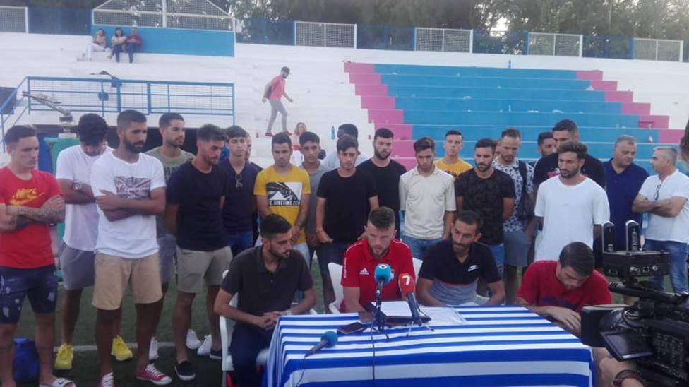 La plantilla del CF Lorca Deportiva pide ayuda, el club está secuestrado