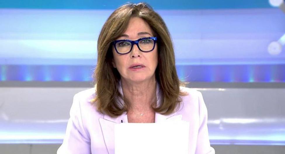 Ana Rosa crítica a Pablo Iglesias por no usar mascarilla pero uno de sus reporteros le deja en evidencia
