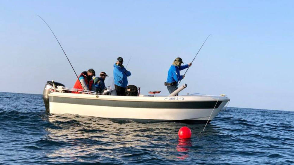 El Costa Tropical de Almuñécar se proclama campeón provincial de pesca en embarcación fondeada