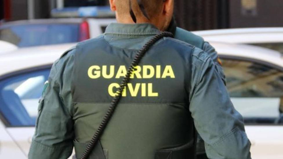 La Guardia Civil interviene una furgoneta con armas de guerra en la Jonquera