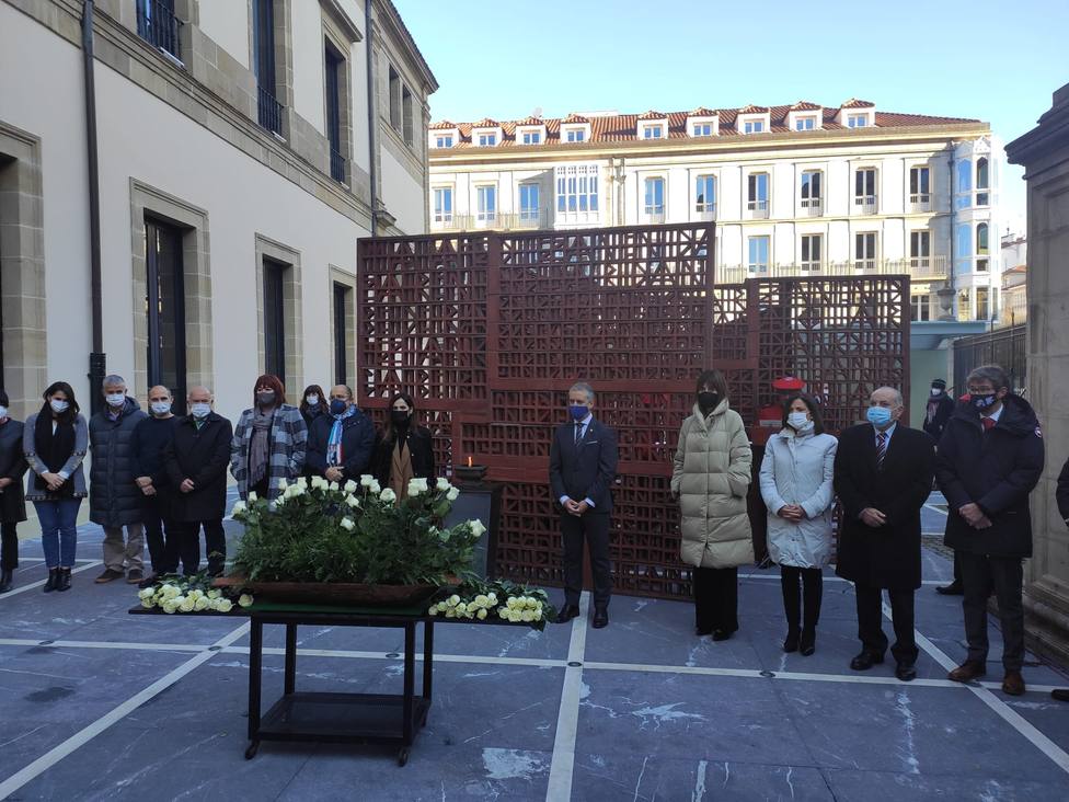 El Parlamento vasco celebra el Día de la Memoria