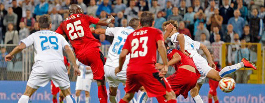 Mbia marcó el gol que evitó la derrota sevillista en Rijeka. (FOTO: Sevilla CF)