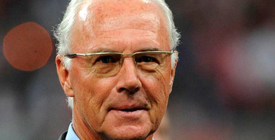 Beckenbauer prefiere el fútbol directo a la posesión de balón. Reuters.