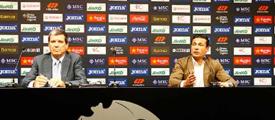 Amadeo Salvo y Aurelio Martínez, durante la rueda de prensa (valenciacf.com)