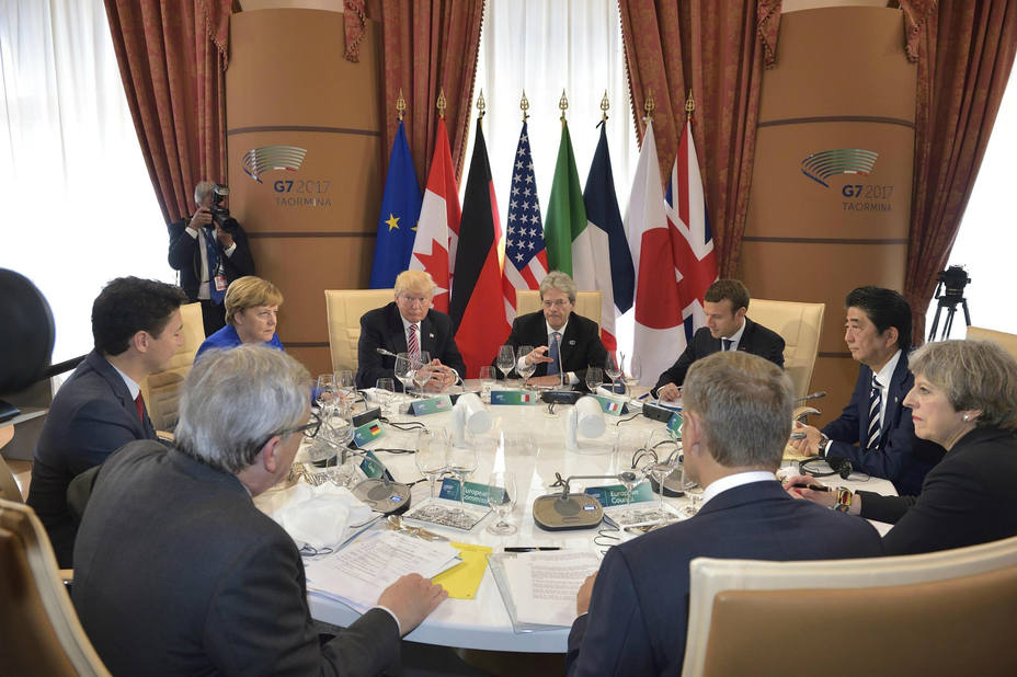 Donald Trumo reunido con líderes europeos. EFE