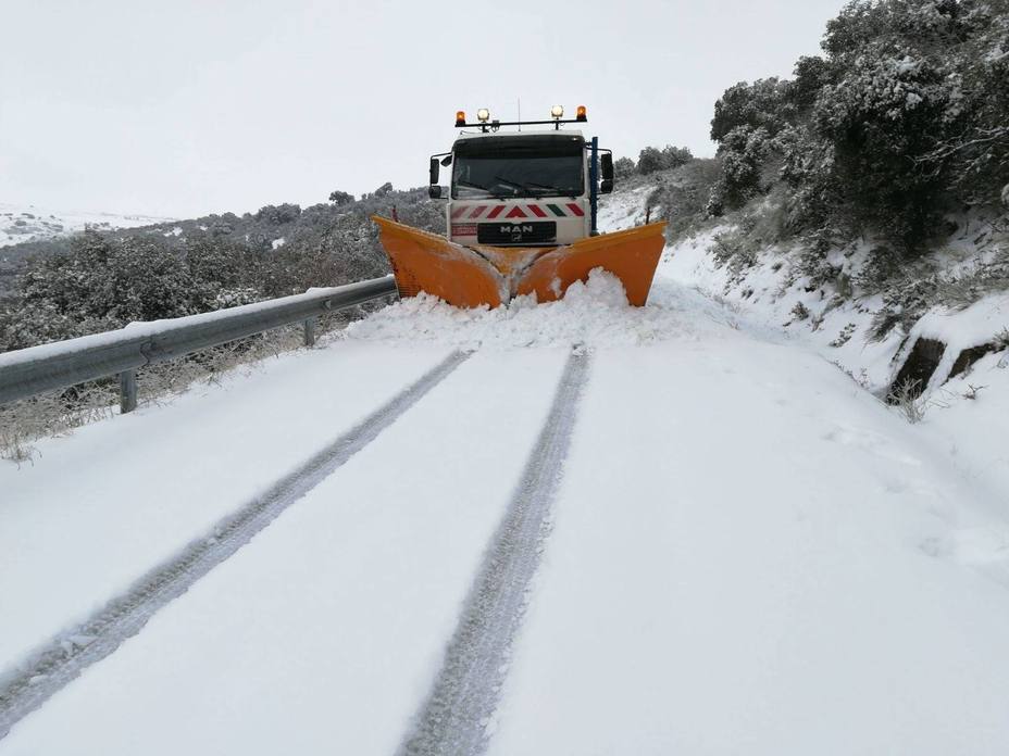 CASTILLA Y LEON. Diputacion de Zamora retira nieve de carreteras en mas de 150 municipios