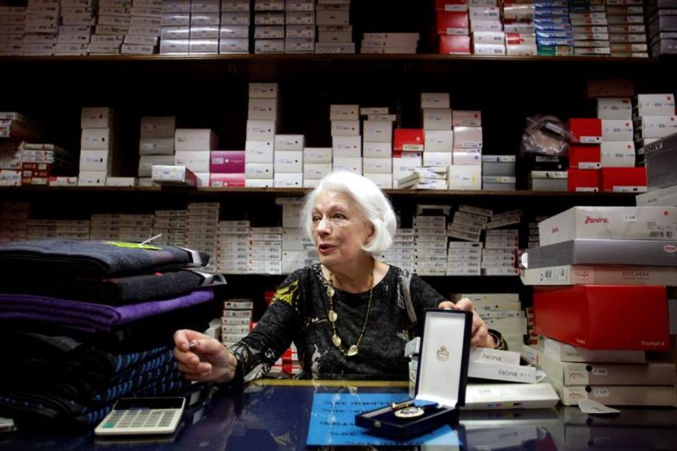 Se jubila a los 78 años Loli, la mujer que más tiempo ha cotizado en España