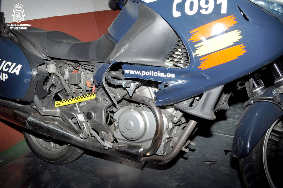 moto policial dañada