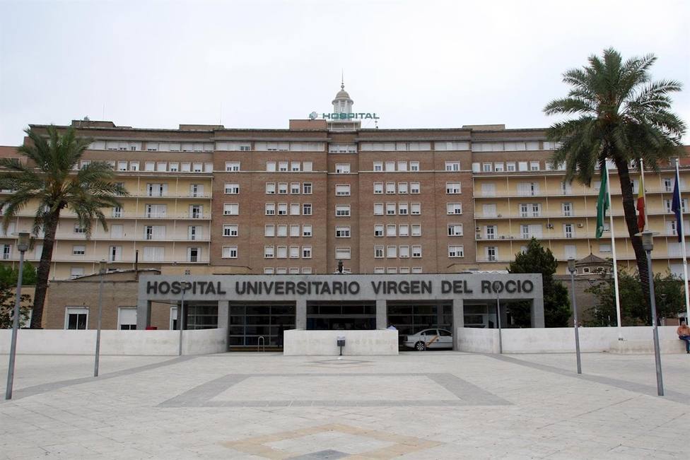 La Policía Nacional investiga el robo de batas perpetrado en el hospital Virgen del Rocío de Sevilla