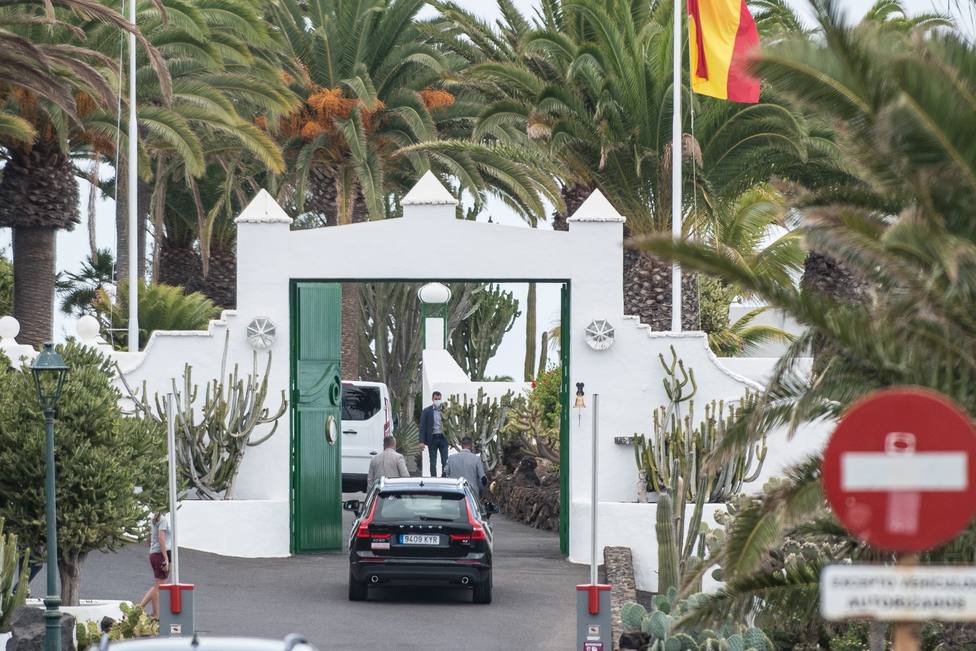 El presidente del Gobierno, Pedro Sánchez, llega a La Mareta (Lanzarote) para pasar unos días de vacaciones