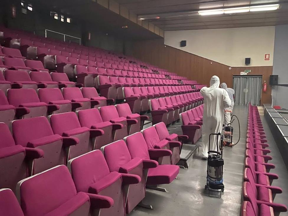 El Nuevo Teatro Circo desinfecta sus instalaciones con la tÃ©cnica de la nebulizaciÃ³n