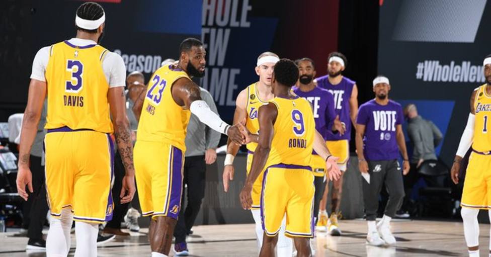 Los Lakers, a un triunfo de la final