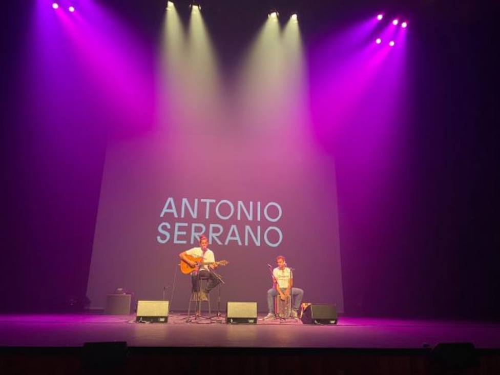 Antonio Serrano gana el CreaMurcia de Canción de Autor