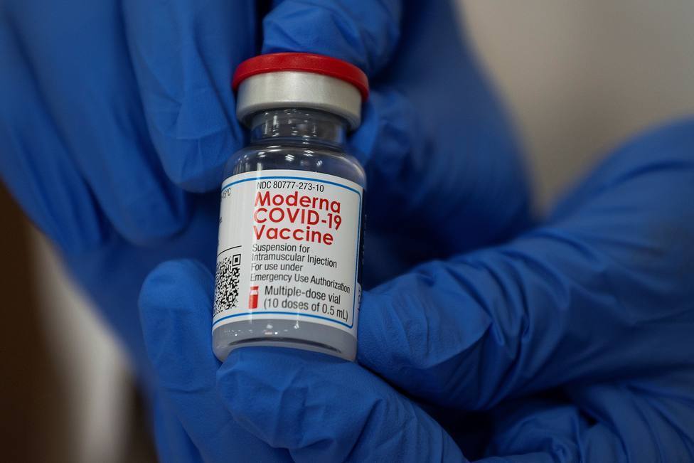 Las CC.AA. reciben las primeras dosis de la vacuna de Moderna contra la COVID