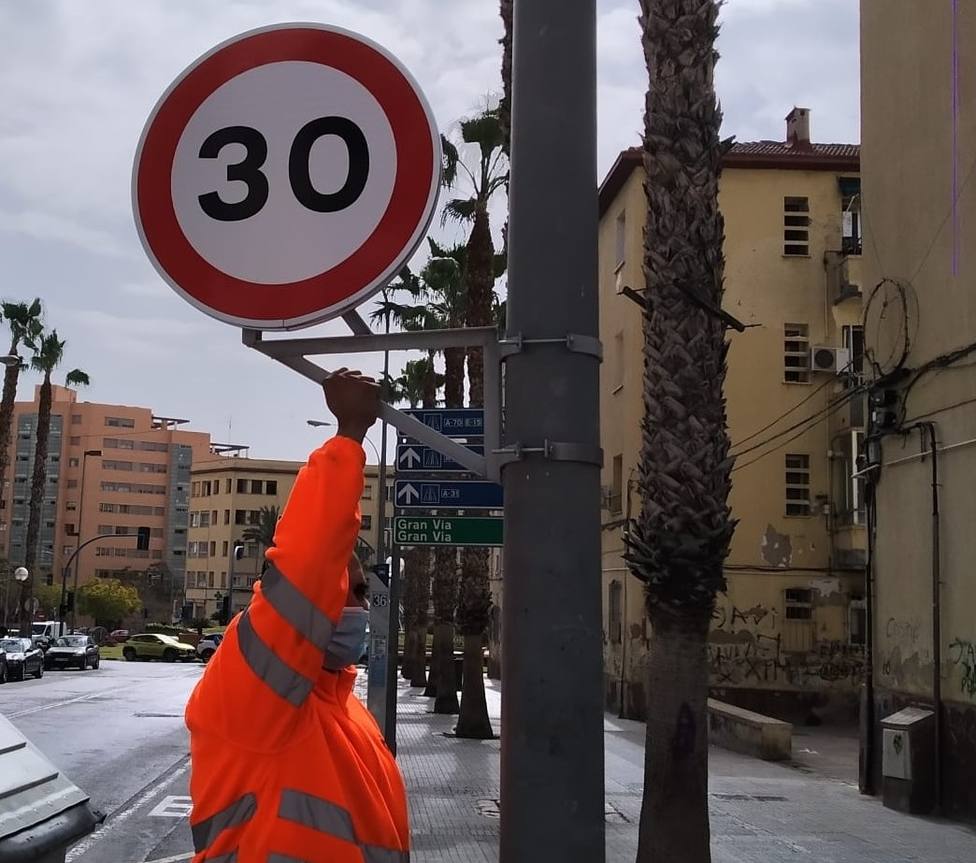 Estas son las calles de Alicante donde no se puede pasar de 30 km/h en el carril derecho