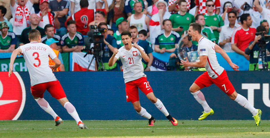 Milik celebra el gol primer gol de Polonia en la Eurocopa (Reuters)