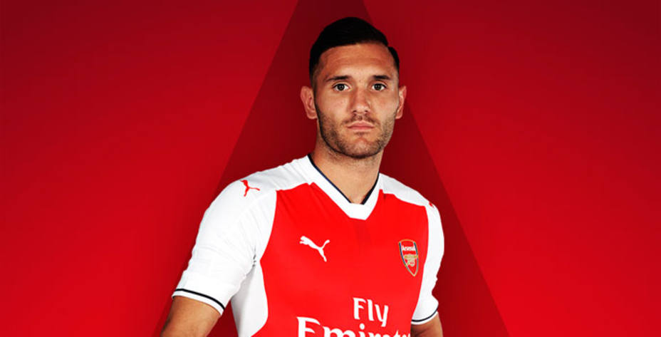 El club inglés ha hecho oficial este martes la incorporación del delantero español Lucas Pérez (@Arsenal)