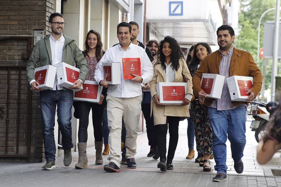 El equipo de Susana Díaz, precandidata a las primarias a la Secretaría General del PSOE