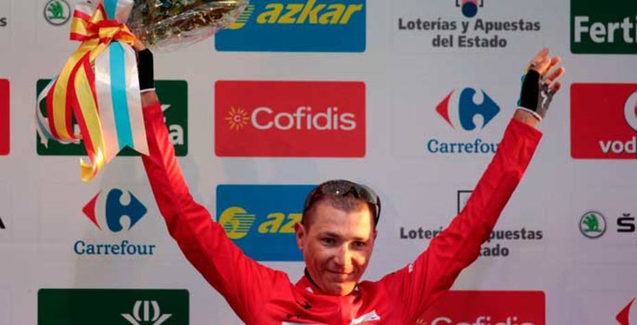Janez Brajkovic con el maillot de líder de la Vuelta (Reuters)