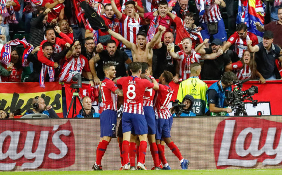Los jugadores del Atlético celebrando un gol en la Supercopa de Europa
