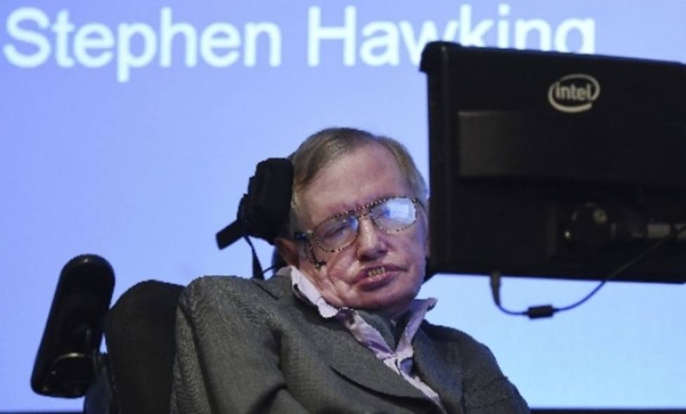 Suspenden de por vida a la enfermera de Stephen Hawking por desatender al científico