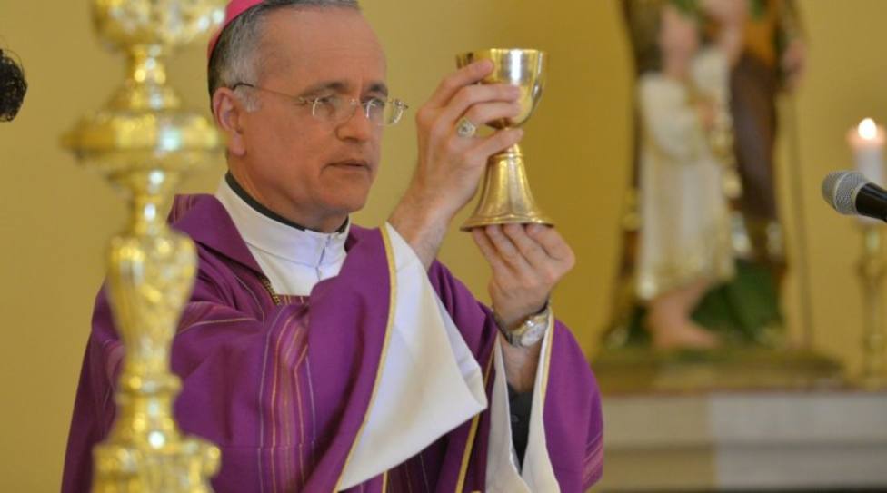 El obispo nicaragüense denuncia que el Gobierno planea matarlo y que se marchará a Roma