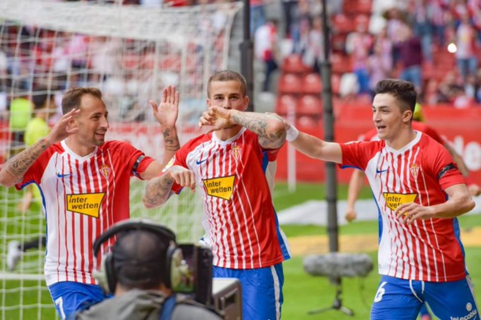Isma Cerro celebra un gol en un partido de la presente temporada.