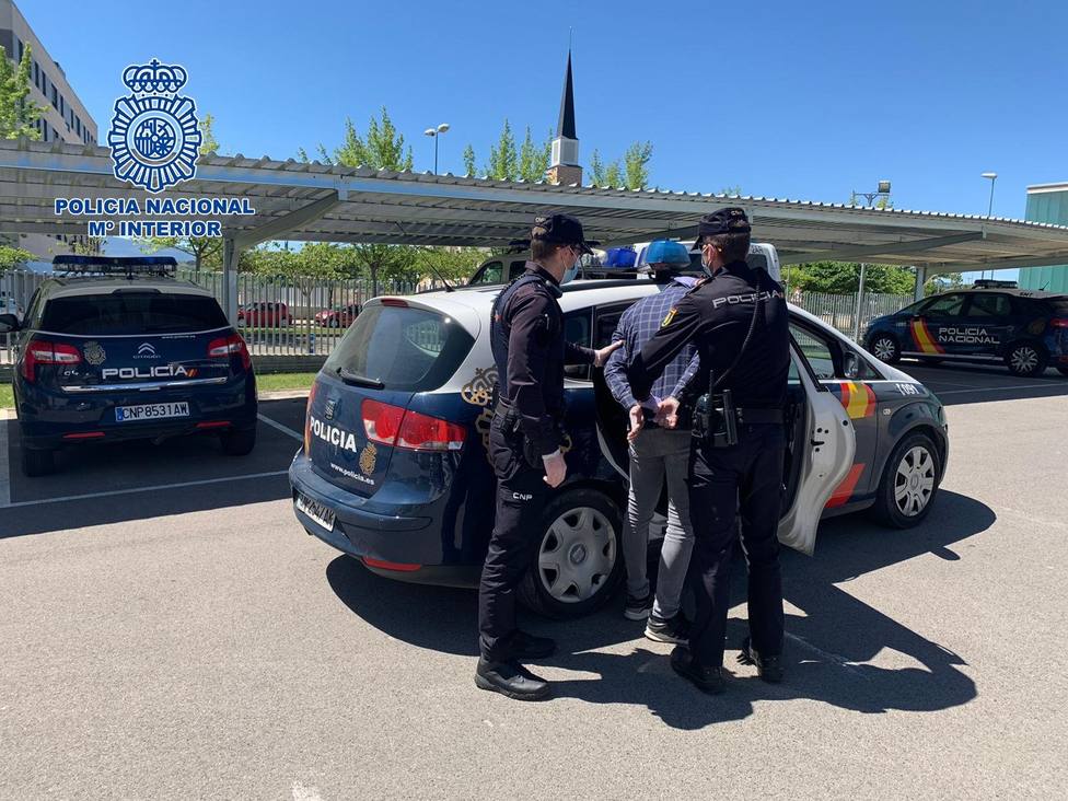 La Policía Nacional detiene a un hombre por robar en un vehículo aparcado en el centro de Logroño