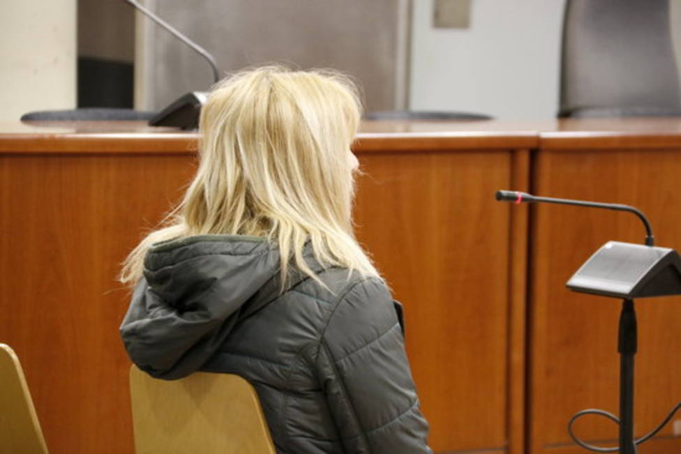 La mujer acusada de intentar matar a su marido, durante el juicio ante la Audiencia de Lérida