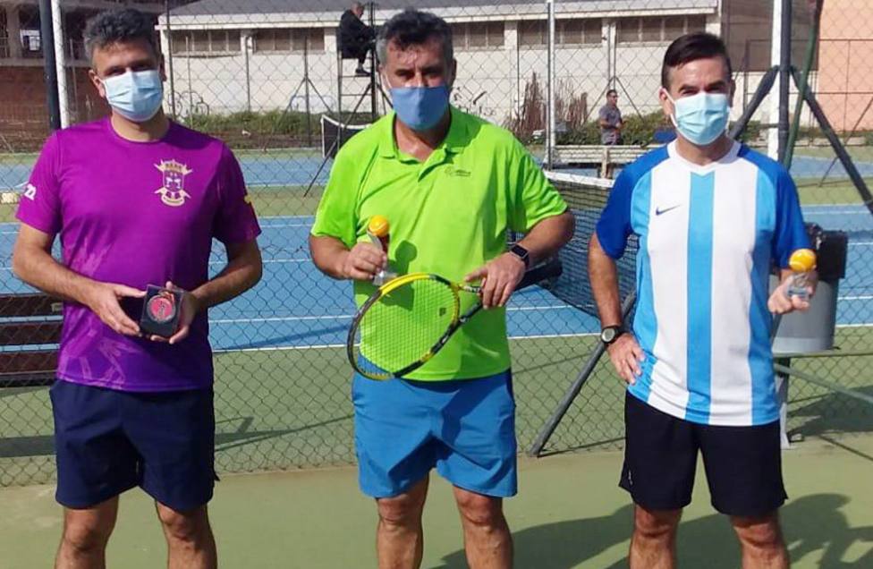 Manuel Cardona y Antonio Terrón se proclaman campeones del Torneo de Tenis Día de Andalucía