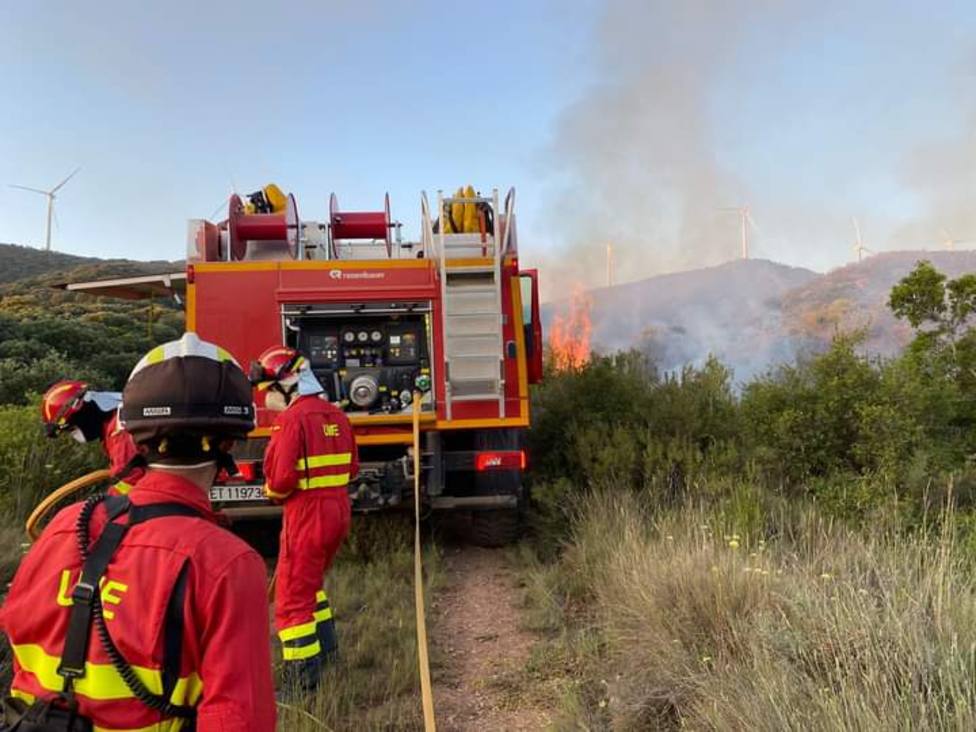 El incendio en la zona de Yerga podría quedar extinguido este lunes por la tarde