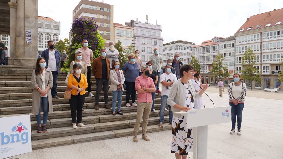 Ana Pontón con diputados autonómicos, alcaldes y portavoces municipales en Ferrol - FOTO: BNG