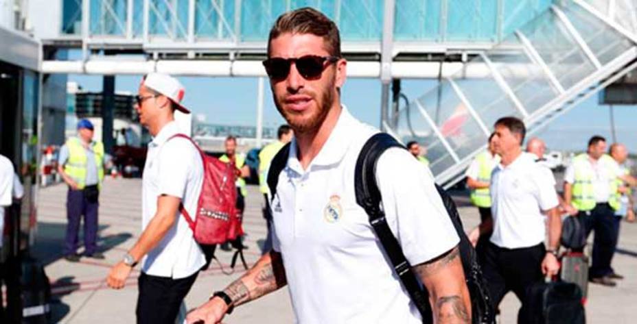 Sergio Ramos a la llegada al aeropuerto Adolfo Suárez Madrid-Barajas. (R. Madrid)